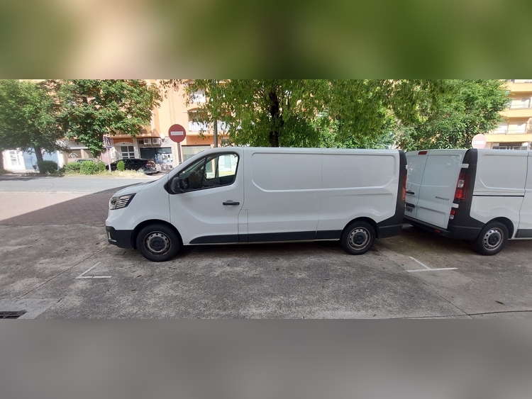 Renault Trafic 2.0 130CV foto 2